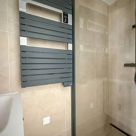 Flexliving - Whole Flat - Beauregard Appartement Parijs